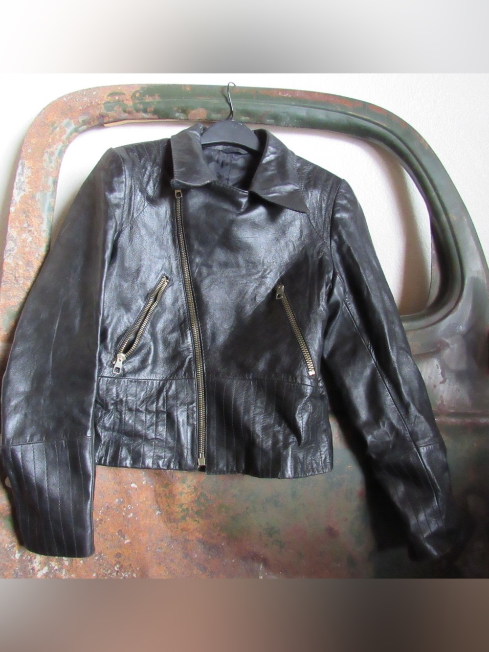 Vintage Woman’s Fiorente Confezioni Black Leather Motorcycle Jacket